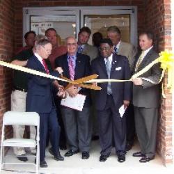 Mayor Kemp gets ready to cut the ribbon.